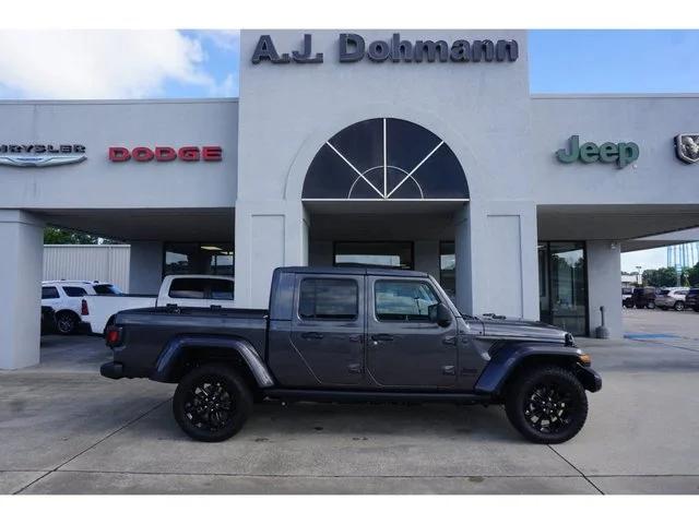 2024 Jeep Gladiator GLADIATOR NIGHTHAWK 4X4