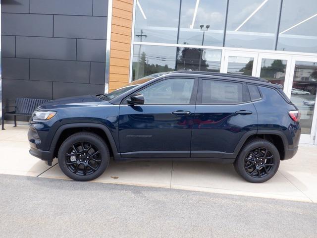 2024 Jeep Compass COMPASS LATITUDE 4X4