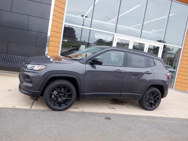 2024 Jeep Compass COMPASS LATITUDE 4X4