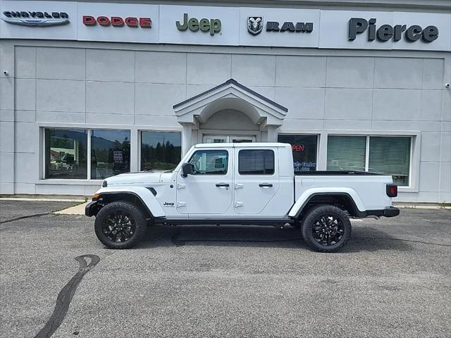 2024 Jeep Gladiator GLADIATOR NIGHTHAWK 4X4