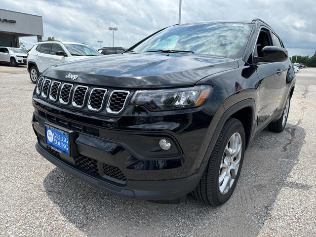 2024 Jeep Compass COMPASS LATITUDE LUX 4X4