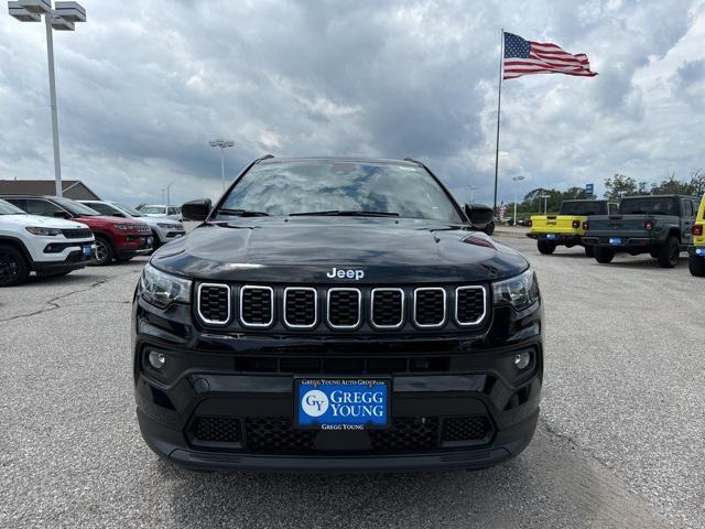 2024 Jeep Compass COMPASS LATITUDE LUX 4X4