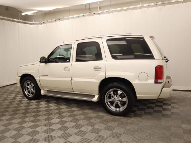 2005 Cadillac Escalade Standard