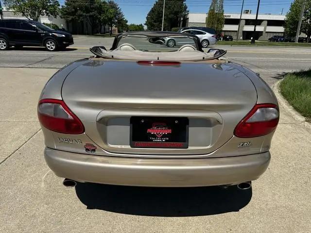 2000 Jaguar XK8 Standard