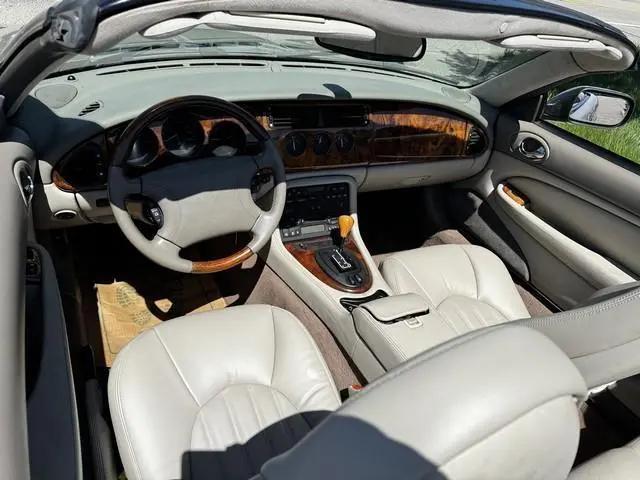 2000 Jaguar XK8 Standard