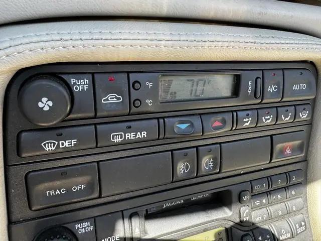 2000 Jaguar XK8 Standard