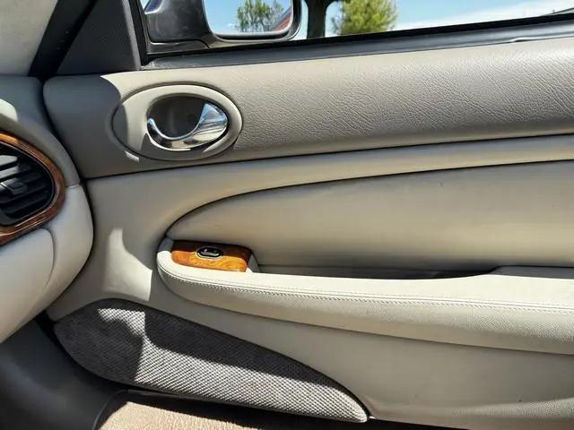 2000 Jaguar XK8 Standard