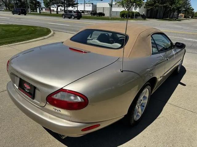 2000 Jaguar XK8 Standard