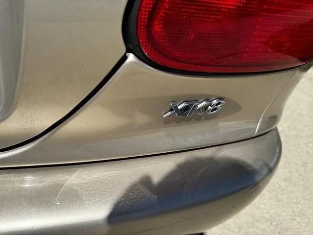 2000 Jaguar XK8 Standard