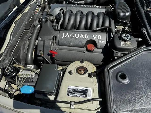 2000 Jaguar XK8 Standard