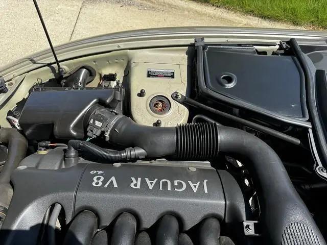2000 Jaguar XK8 Standard