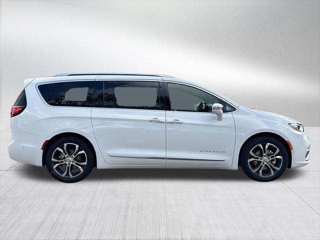 2024 Chrysler Pacifica PACIFICA PINNACLE