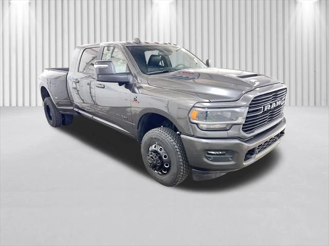 2024 RAM Ram 3500 RAM 3500 LARAMIE MEGA CAB 4X4 64 BOX