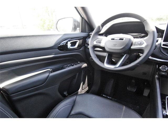 2024 Jeep Compass COMPASS LATITUDE 4X4