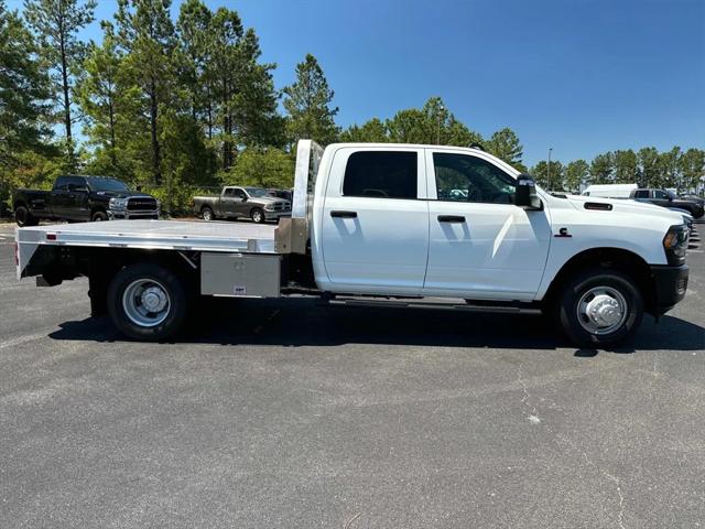 2024 RAM Ram 3500 Chassis Cab RAM 3500 TRADESMAN CREW CAB CHASSIS 4X4 60 CA