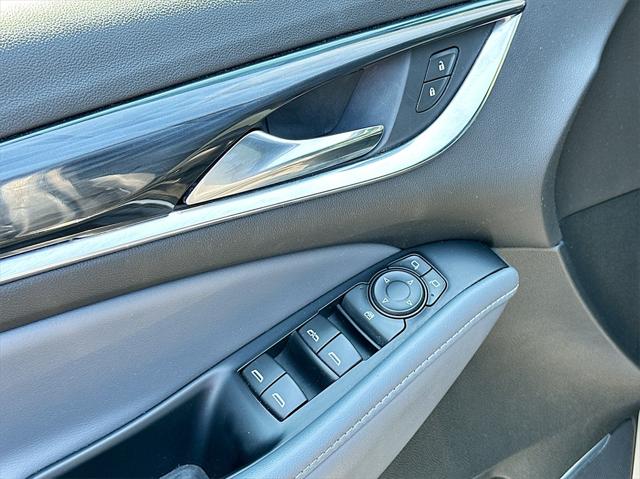 2023 Buick Enclave Essence FWD