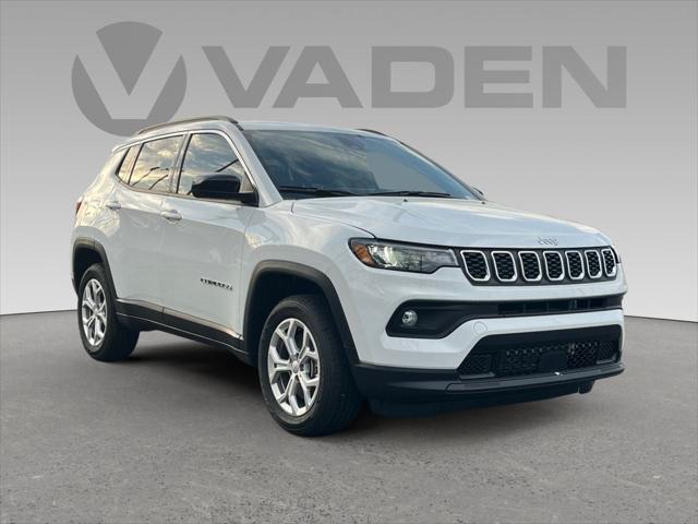 2024 Jeep Compass COMPASS LATITUDE 4X4