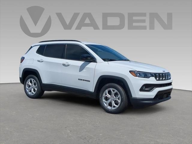 2024 Jeep Compass COMPASS LATITUDE 4X4