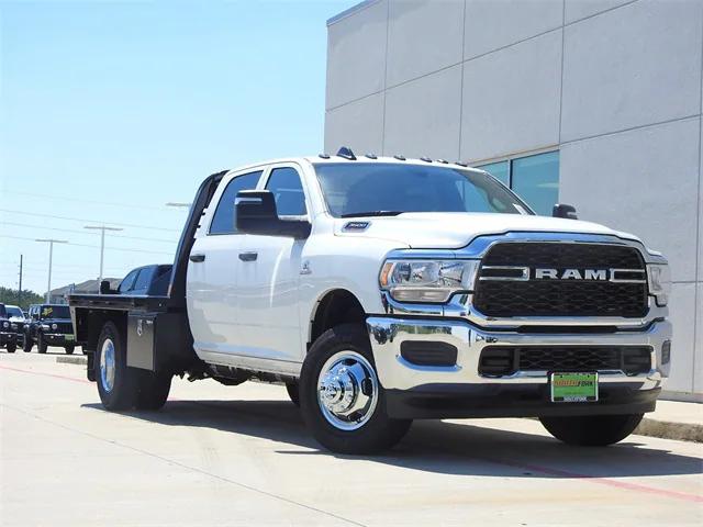 2024 RAM Ram 3500 Chassis Cab RAM 3500 TRADESMAN CREW CAB CHASSIS 4X4 60 CA