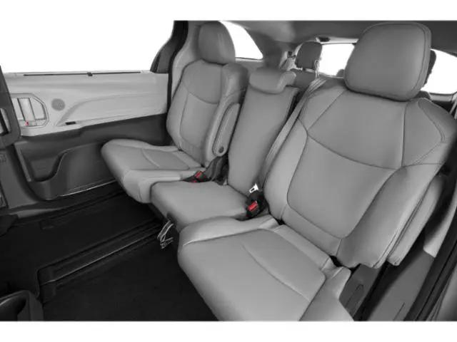 2022 Toyota Sienna XLE