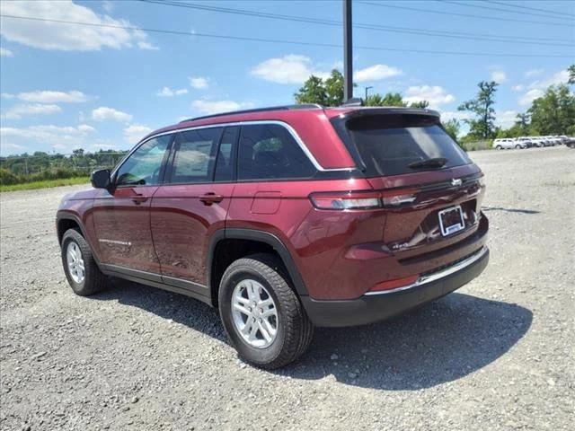 2024 Jeep Grand Cherokee GRAND CHEROKEE LAREDO 4X4