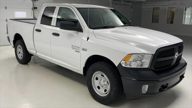 2024 RAM Ram 1500 Classic RAM 1500 CLASSIC TRADESMAN QUAD CAB 4X4 64 BOX