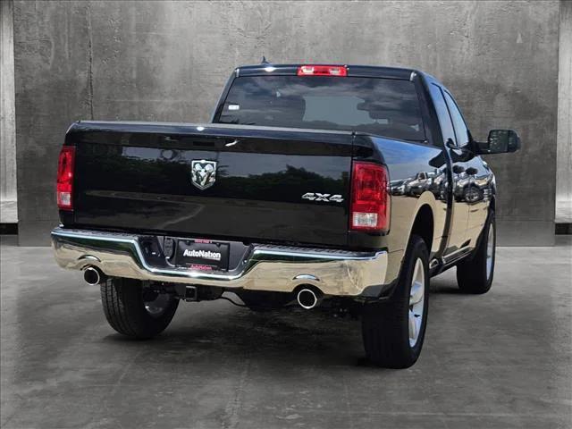 2024 RAM Ram 1500 Classic RAM 1500 CLASSIC TRADESMAN QUAD CAB 4X4 64 BOX