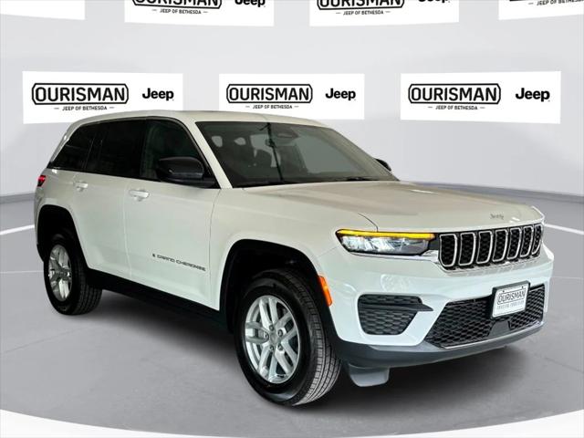 2024 Jeep Grand Cherokee GRAND CHEROKEE LAREDO X 4X4