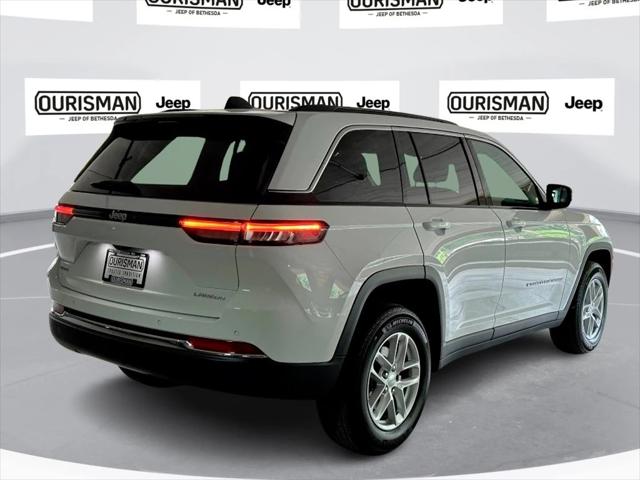 2024 Jeep Grand Cherokee GRAND CHEROKEE LAREDO X 4X4