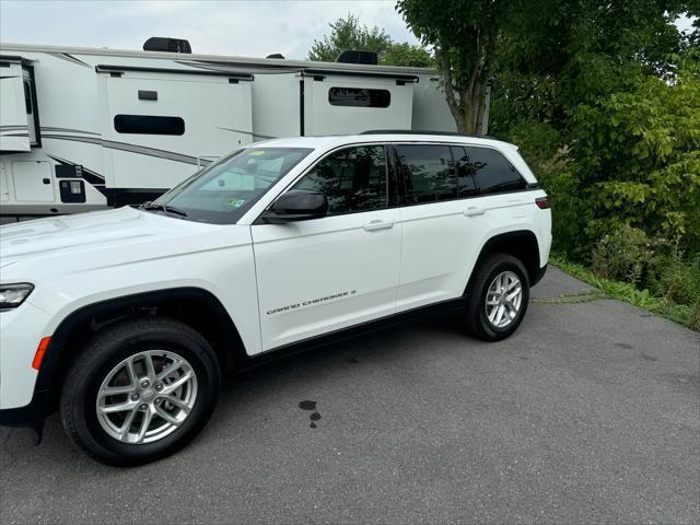 2024 Jeep Grand Cherokee GRAND CHEROKEE LAREDO X 4X4