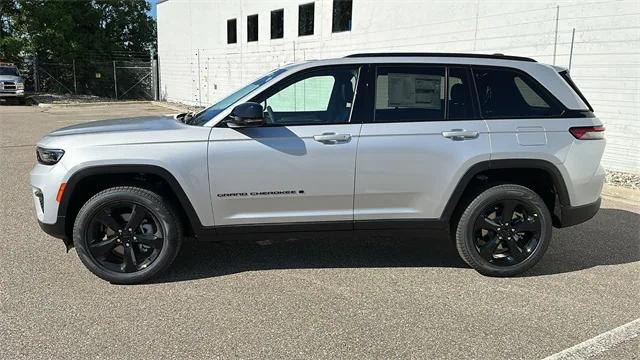 2024 Jeep Grand Cherokee GRAND CHEROKEE LIMITED 4X4