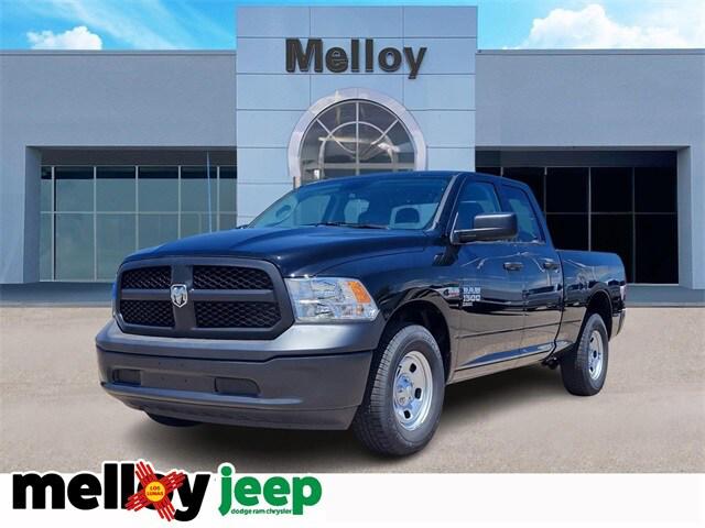 2024 RAM Ram 1500 Classic RAM 1500 CLASSIC TRADESMAN QUAD CAB 4X4 64 BOX