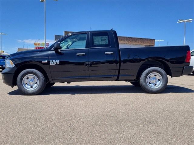 2024 RAM Ram 1500 Classic RAM 1500 CLASSIC TRADESMAN QUAD CAB 4X4 64 BOX