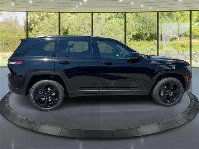 2024 Jeep Grand Cherokee GRAND CHEROKEE LIMITED 4X4