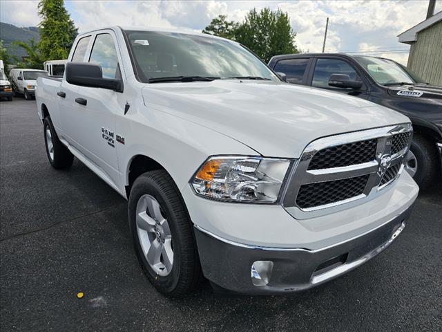 2024 RAM Ram 1500 Classic RAM 1500 CLASSIC TRADESMAN QUAD CAB 4X4 64 BOX