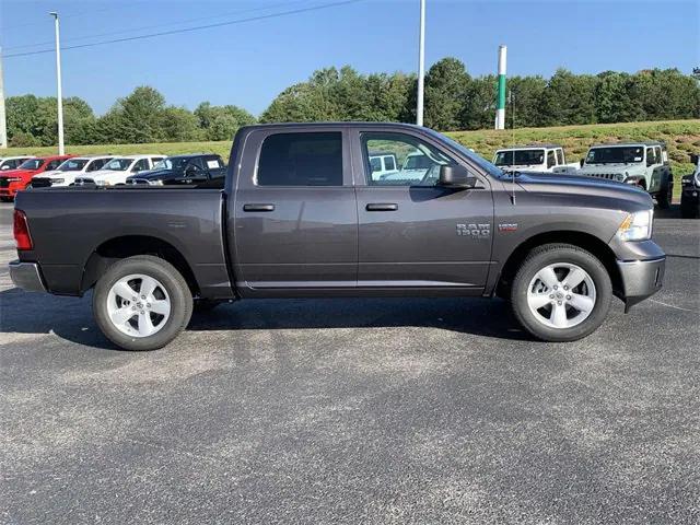 2024 RAM Ram 1500 Classic RAM 1500 CLASSIC TRADESMAN CREW CAB 4X4 57 BOX