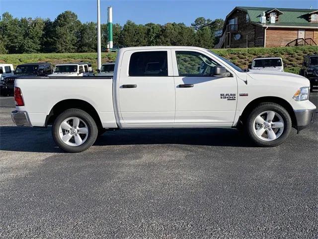 2024 RAM Ram 1500 Classic RAM 1500 CLASSIC TRADESMAN CREW CAB 4X4 57 BOX