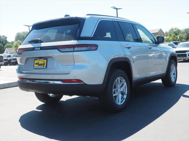 2024 Jeep Grand Cherokee GRAND CHEROKEE LAREDO X 4X4