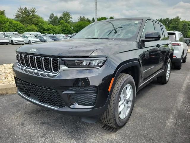 2024 Jeep Grand Cherokee GRAND CHEROKEE LAREDO X 4X4