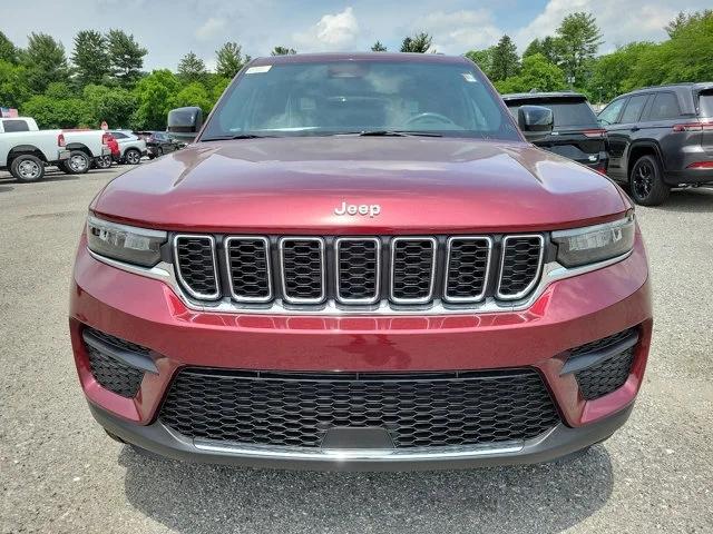 2024 Jeep Grand Cherokee GRAND CHEROKEE LAREDO 4X4