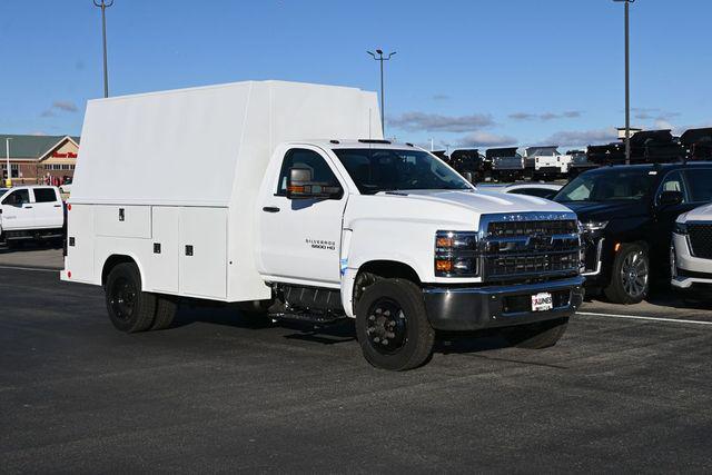 2024 Chevrolet Silverado 6500HD 1WT