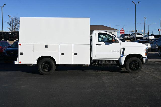 2024 Chevrolet Silverado 6500HD 1WT