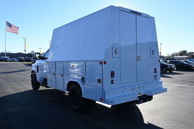 2024 Chevrolet Silverado 6500HD 1WT