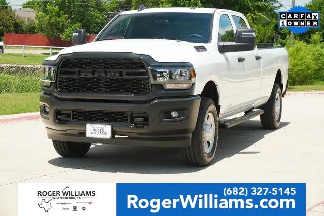 2023 RAM 3500 Tradesman Crew Cab 4x4 8 Box