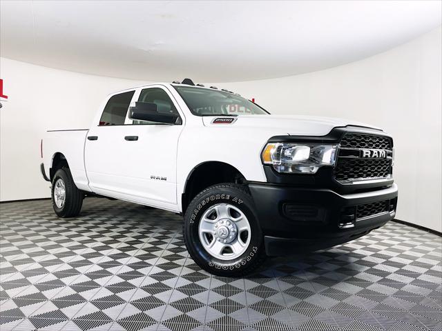 2020 RAM 2500 Tradesman Crew Cab 4X4 64 Box