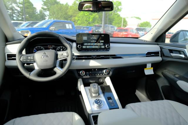 2024 Mitsubishi Outlander SEL Platinum Edition S-AWC