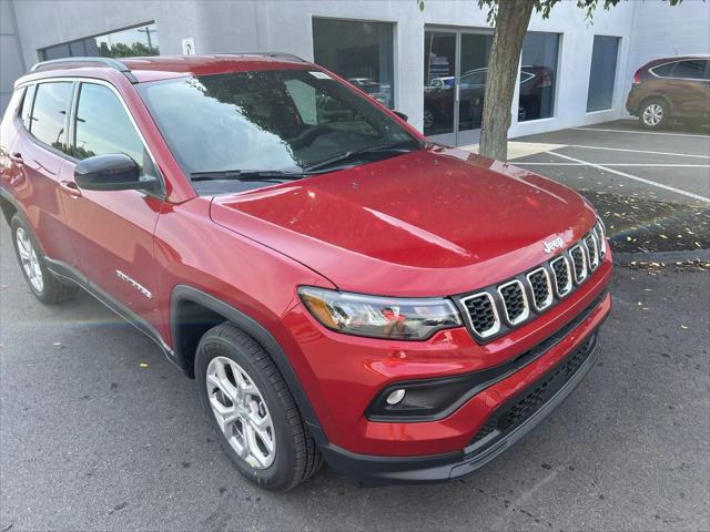 2024 Jeep Compass COMPASS LATITUDE 4X4