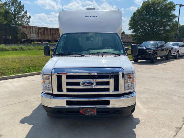 2025 Ford E-350 Cutaway Base