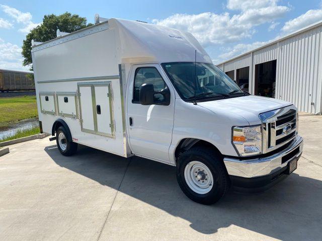 2025 Ford E-350 Cutaway Base