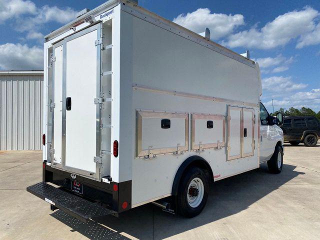 2025 Ford E-350 Cutaway Base